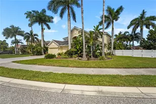 1729 Pinyon Pine Dr, Sarasota, FL 34240 - Photo 3