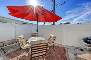 2036 S Mobile Estates Dr, Sarasota, FL 34231 - Photo 15