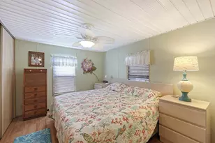 2036 S Mobile Estates Dr, Sarasota, FL 34231 - Photo 13