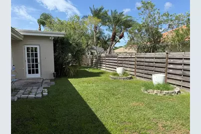 4951 Sawyer Road, Sarasota, FL 34233 - Photo 29
