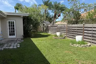 4951 Sawyer Rd, Sarasota, FL 34233 - Photo 29