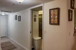 1100 Benjamin Franklin Dr, Sarasota, FL 34236 - Photo 9