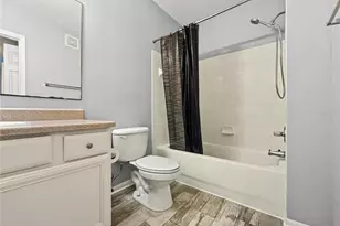 3005 Chianti Ct, Sarasota, FL 34237 - Photo 17