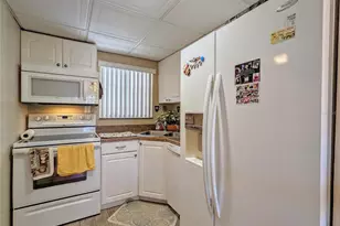 1714 69th Ave W, Bradenton, FL 34207 - Photo 9