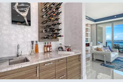 401 Quay Commons #805, Sarasota, FL 34236 - Photo 17