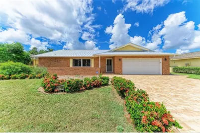212 68th Street NW, Bradenton, FL 34209 - Photo 1