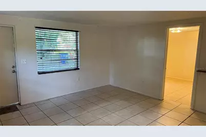 2313 52nd Avenue E, Bradenton, FL 34203 - Photo 3