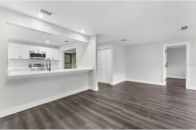 5014 Barrington Circle #2102, Sarasota, FL 34234 - Photo 9