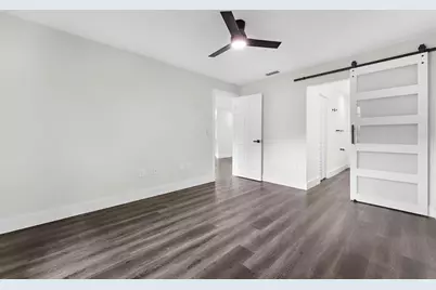 5014 Barrington Circle #2102, Sarasota, FL 34234 - Photo 17
