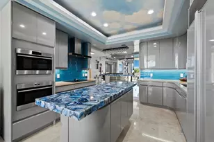 415 L Ambiance Dr, Longboat Key, FL 34228 - Photo 25