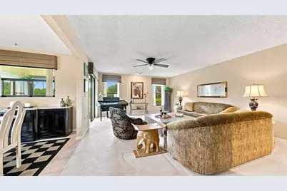 3615 Muirfield Drive #3D, Sarasota, FL 34238 - Photo 5