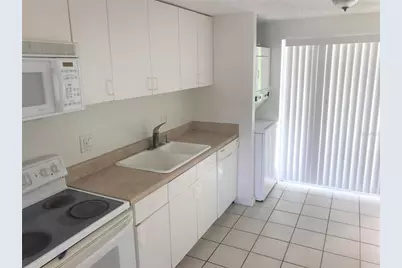 1323 54th Avenue E #16E, Bradenton, FL 34203 - Photo 5
