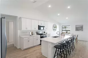 407 Sherbourne St, Port Charlotte, FL 33954 - Photo 3