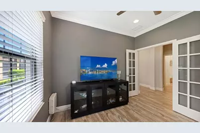 6423 Positano Court, Sarasota, FL 34243 - Photo 11