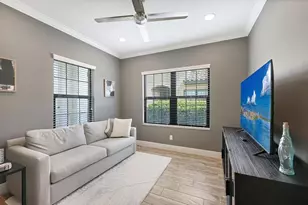 6423 Positano Ct, Sarasota, FL 34243 - Photo 9
