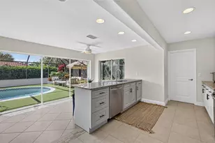 567 Bird Key Dr, Sarasota, FL 34236 - Photo 21