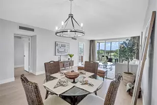 7461 W Country Club Dr N, Sarasota, FL 34243 - Photo 17