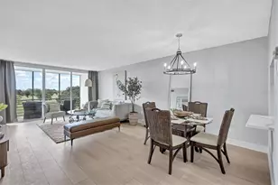 7461 W Country Club Dr N, Sarasota, FL 34243 - Photo 29