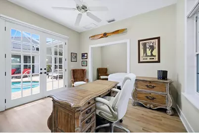 8708 Woodbriar Drive, Sarasota, FL 34238 - Photo 31
