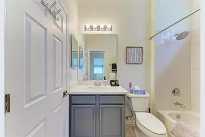 7751 33rd Street E, Sarasota, FL 34243 - Photo 39