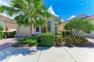 7751 33rd St E, Sarasota, FL 34243 - Photo 1