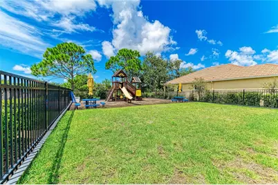 7751 33rd Street E, Sarasota, FL 34243 - Photo 47
