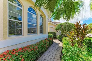 7751 33rd St E, Sarasota, FL 34243 - Photo 5
