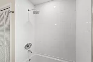 2923 Concord St, Sarasota, FL 34231 - Photo 35