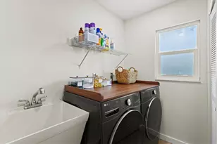 2923 Concord St, Sarasota, FL 34231 - Photo 41