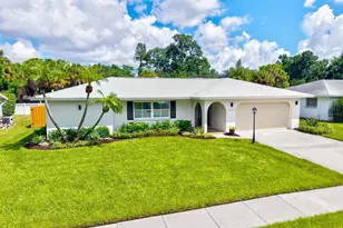 2923 Concord St, Sarasota, FL 34231 - Photo 1