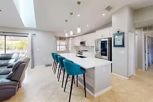2461 Gold Oak Ct E, Sarasota, FL 34232 - Photo 3