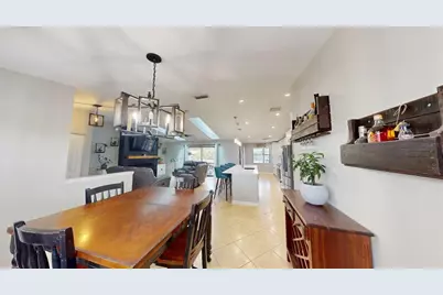 2461 Gold Oak Court E, Sarasota, FL 34232 - Photo 13