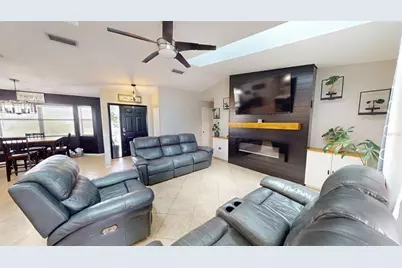 2461 Gold Oak Court E, Sarasota, FL 34232 - Photo 11