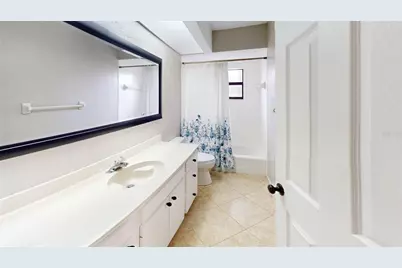 2461 Gold Oak Court E, Sarasota, FL 34232 - Photo 19