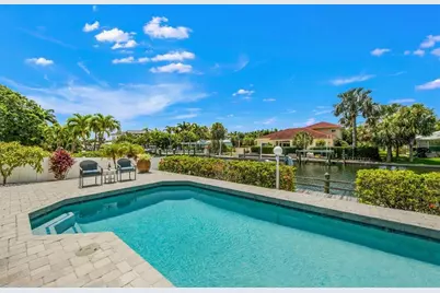 614 Gladstone Lane, Bradenton Beach, FL 34217 - Photo 11