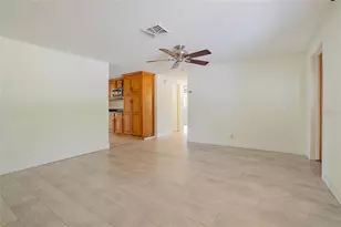 605 Barnes Pkwy, Nokomis, FL 34275 - Photo 9