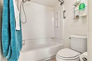 7294 Cloister Dr, Sarasota, FL 34231 - Photo 23
