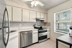 7294 Cloister Dr, Sarasota, FL 34231 - Photo 13