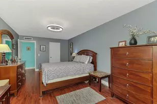 1630 Stickney Point Rd, Sarasota, FL 34231 - Photo 17