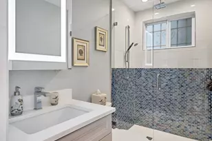 226 Golden Gate Point, Sarasota, FL 34236 - Photo 43