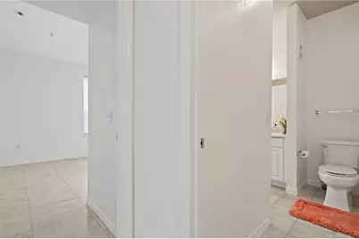 5561 Rosehill Road #103, Sarasota, FL 34233 - Photo 11