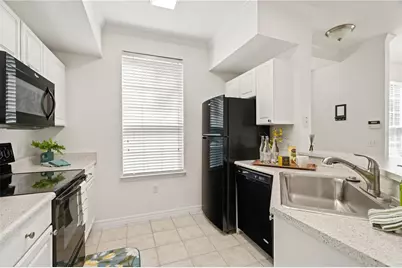 5561 Rosehill Road #103, Sarasota, FL 34233 - Photo 7