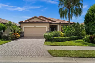 8212 36th Street E, Sarasota, FL 34243 - Photo 1