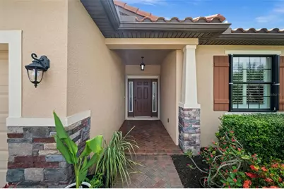 8212 36th Street E, Sarasota, FL 34243 - Photo 3