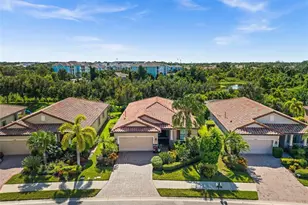 8212 36th St E, Sarasota, FL 34243 - Photo 37