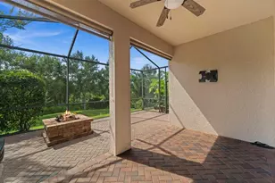 8212 36th St E, Sarasota, FL 34243 - Photo 31