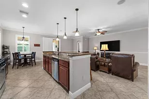 8212 36th St E, Sarasota, FL 34243 - Photo 13