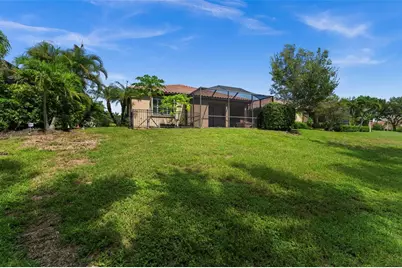 8212 36th Street E, Sarasota, FL 34243 - Photo 35