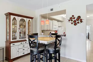 5001 Baraldi Cir, Sarasota, FL 34235 - Photo 9