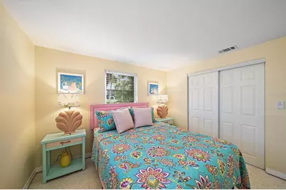 270 W Seminole Drive, Venice, FL 34293 - Photo 13
